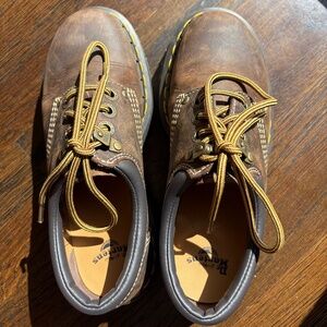 Dr. Martens 8053 ARC CRAZY HORSE LEATHER PLATFORM CASUAL SHOES